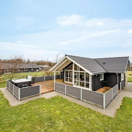 Gertrude - 1-1km To The Fjord By Interhome Hemmet