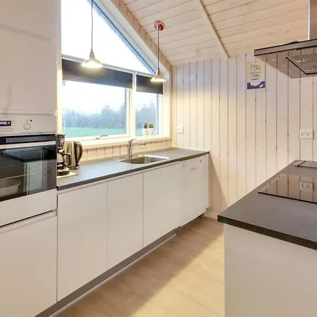 Gertrude - 1-1km To The Fjord By Interhome