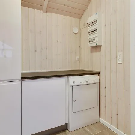 Gertrude - 1-1km To The Fjord By Interhome Hemmet